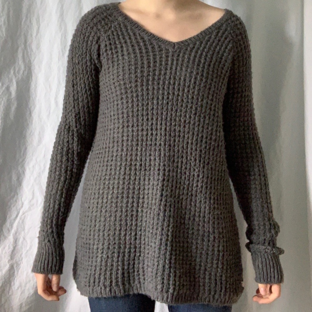 AE V-Neck Sweater